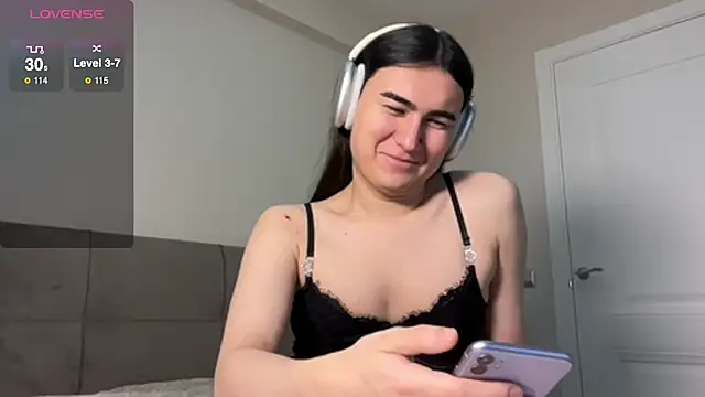 HeyAlena live sex cam