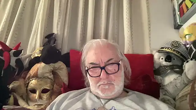 EroticVenetian live sex cam