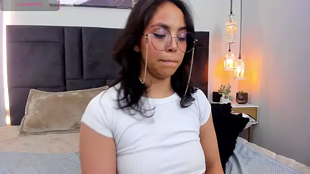 Scarlett_musik's cam snapshot