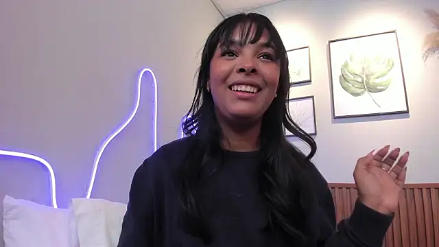 MIAROGGERSS's cam snapshot