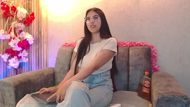 Valk_submissive's cam snapshot