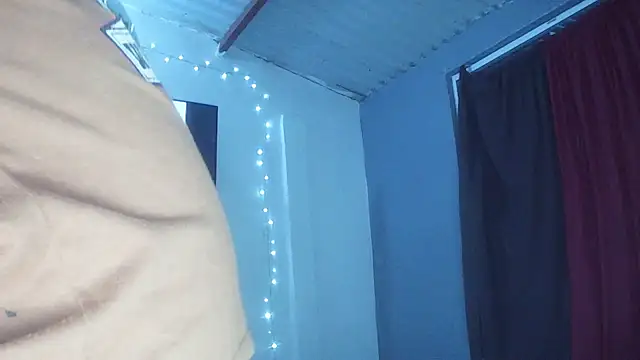 linzeysmith4 live sex cam