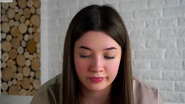 LowOncoming live sex cam