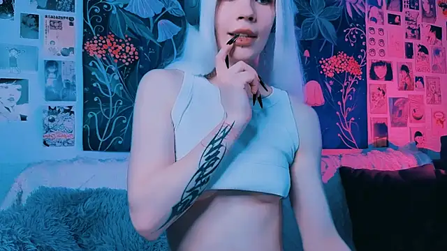 PeacchyPawss live sex cam