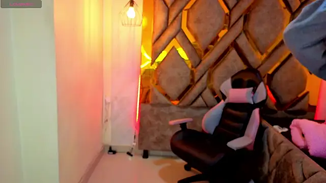 Addyy_02 live sex cam