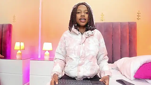 Kiaraa_y_Her_Crazy live sex cam