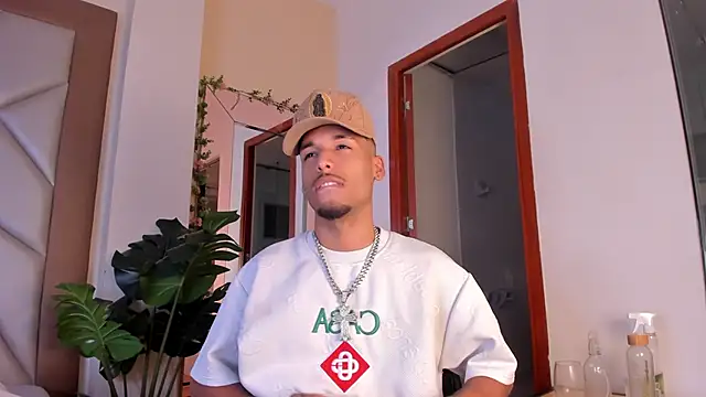 Thiagoferreti live sex cam