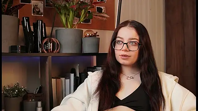 just_dakota_'s cam snapshot