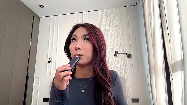 ElenorSaggese's cam snapshot