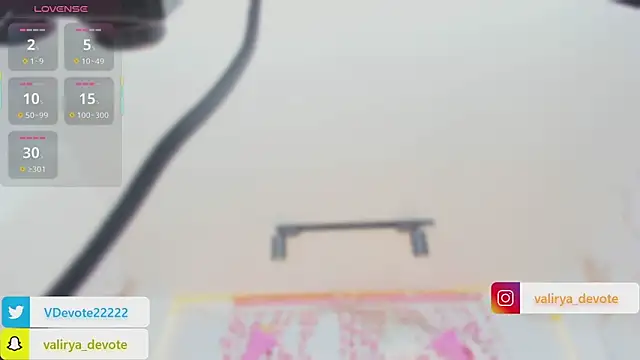 valirya_devote live sex cam
