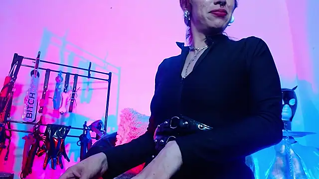 IvanaFetish live sex cam