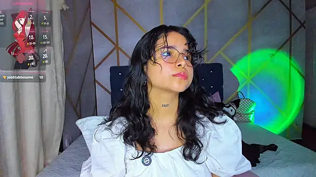 _vaiolet_owo's cam snapshot