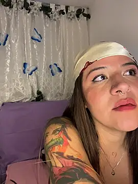 Linda_Bellucci live sex cam