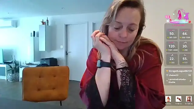 Miss-Chupagirly live sex cam