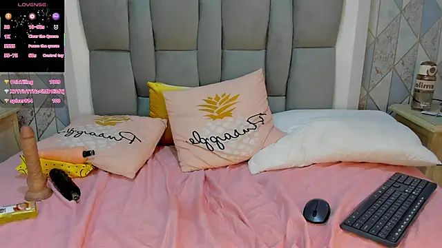 penelope_cox's cam snapshot