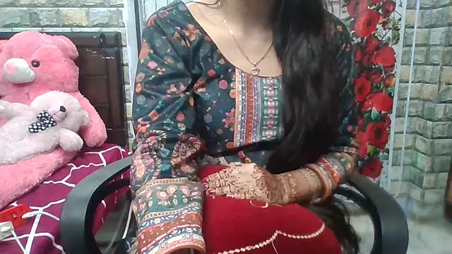 Sexy_iknoor live sex cam