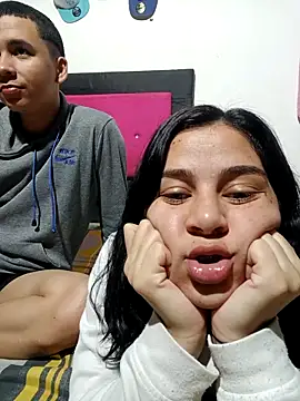 Mia_axelll live sex cam