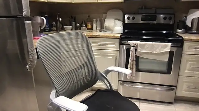 BigGuyMuscle live sex cam