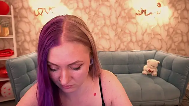 DramaQuenns's cam snapshot