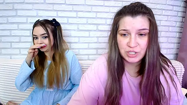 JullyMood's cam snapshot