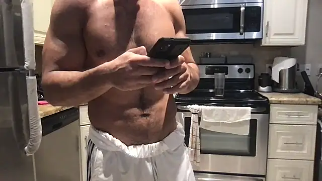 BigGuyMuscle live sex cam