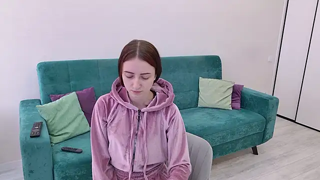 Sandra_Prafer's cam snapshot