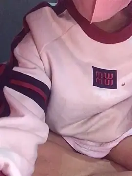 las-bella's cam snapshot