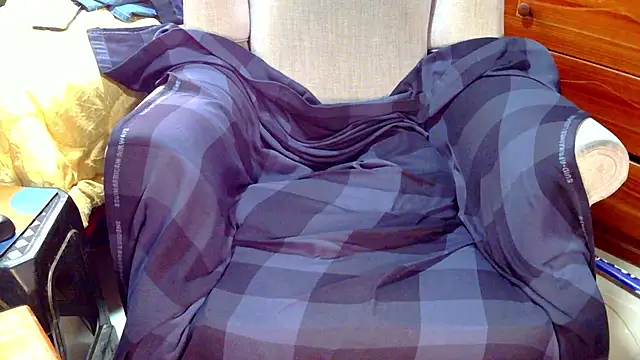 CharlesBlk-79 live sex cam