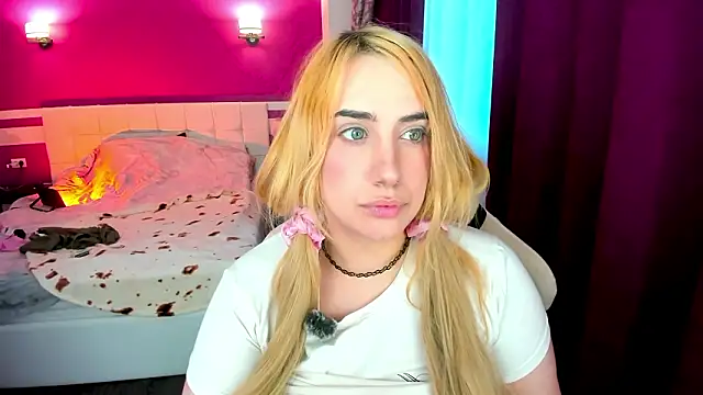 MoranaKit live sex cam