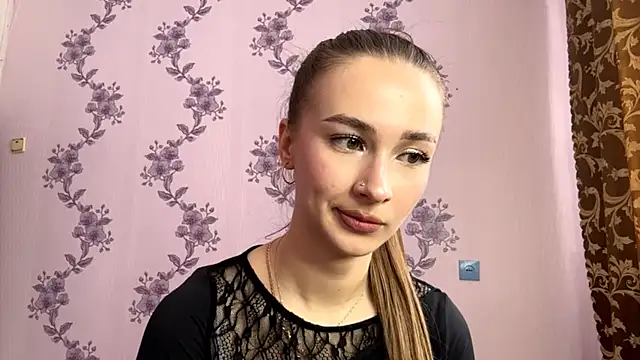 LacieHelaire's cam snapshot