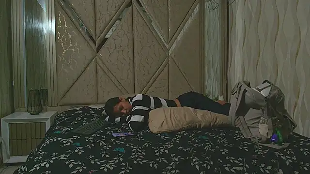 Hotcouple_222's cam snapshot