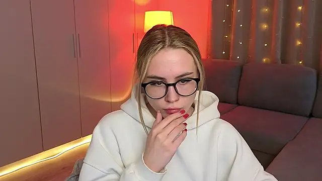 Aurelia_Voss live sex cam