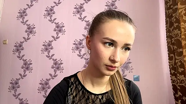 LacieHelaire's cam snapshot