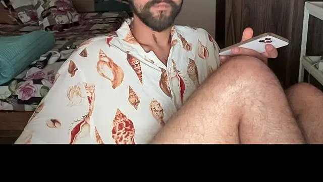 MakeMeAwareAah's cam snapshot