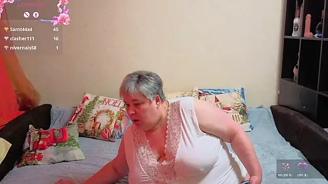 Klio5678 live sex cam