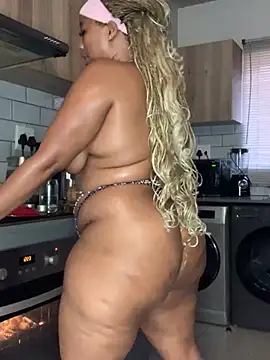 CurvyDesire1 live sex cam