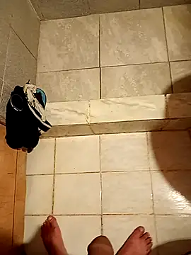 MLis27664@xh's cam snapshot