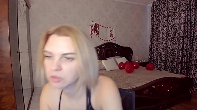 LunaFlinn live sex cam