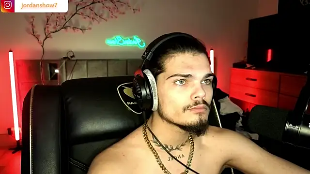 JordanShow live sex cam