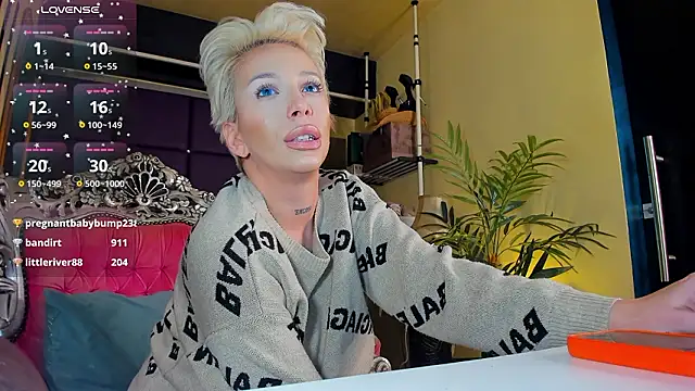 spicyxmilf's cam snapshot