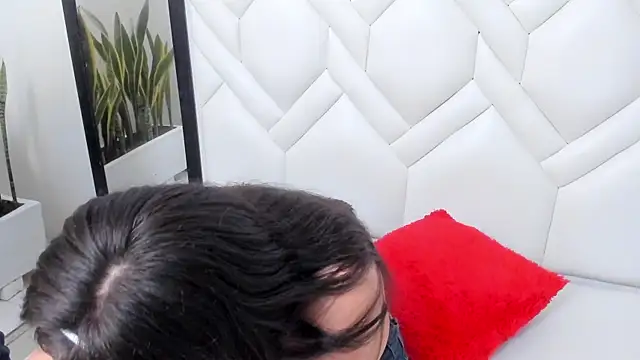 LindaHooker live sex cam