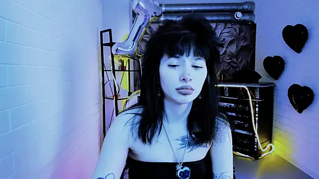 HollyDennis's cam snapshot