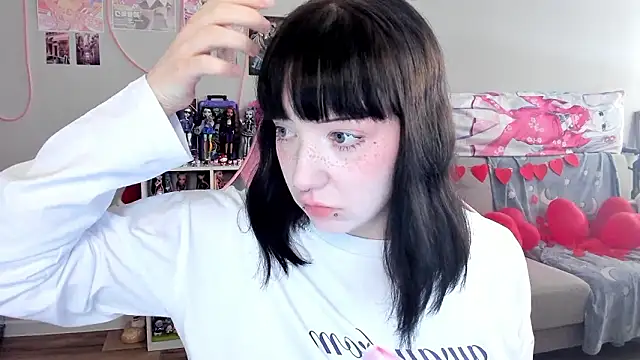 MollysLand's cam snapshot