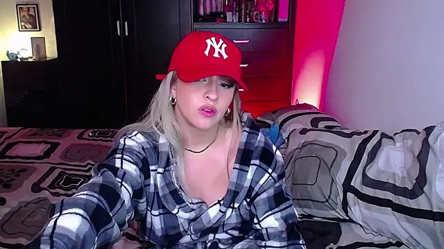 saradiazxxx's cam snapshot