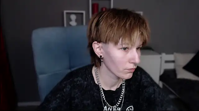 guitarandangell's cam snapshot