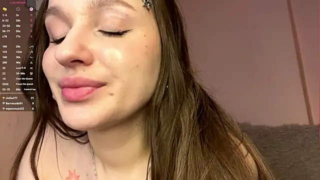 LilliHudons live sex cam