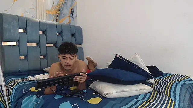 DIAMOND_BLACKS live sex cam