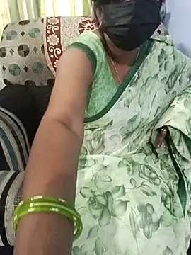 Tinarosy13's cam snapshot