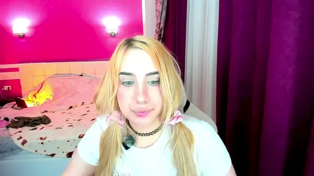 MoranaKit live sex cam