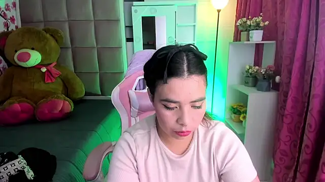 liany_taylor's cam snapshot